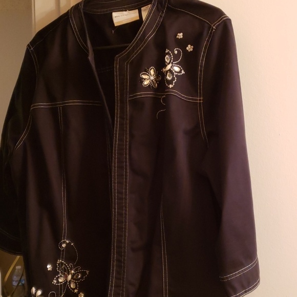 Jacket - Picture 2 of 4